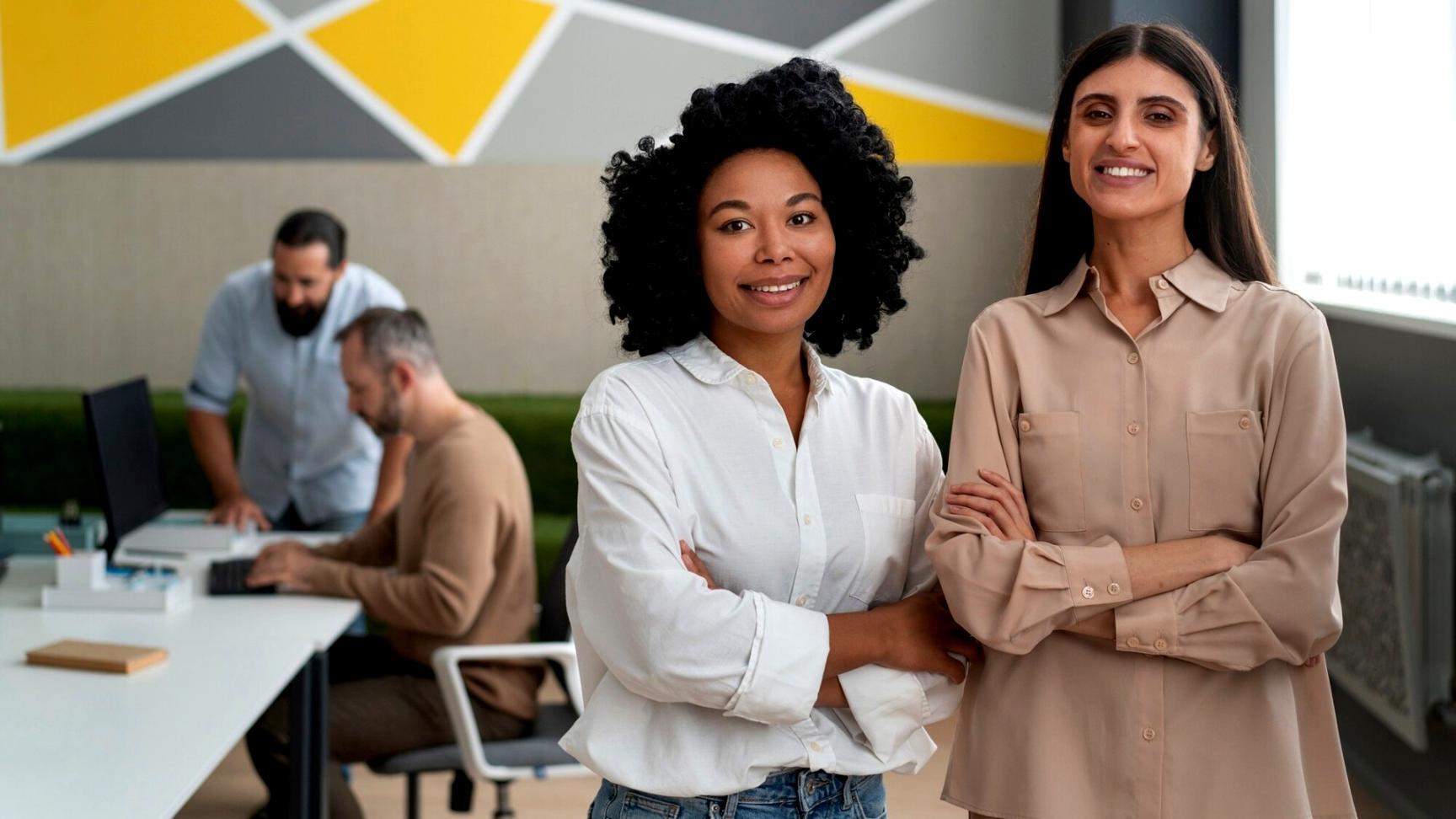 Professionelle Beratungssituation in modernem Büro